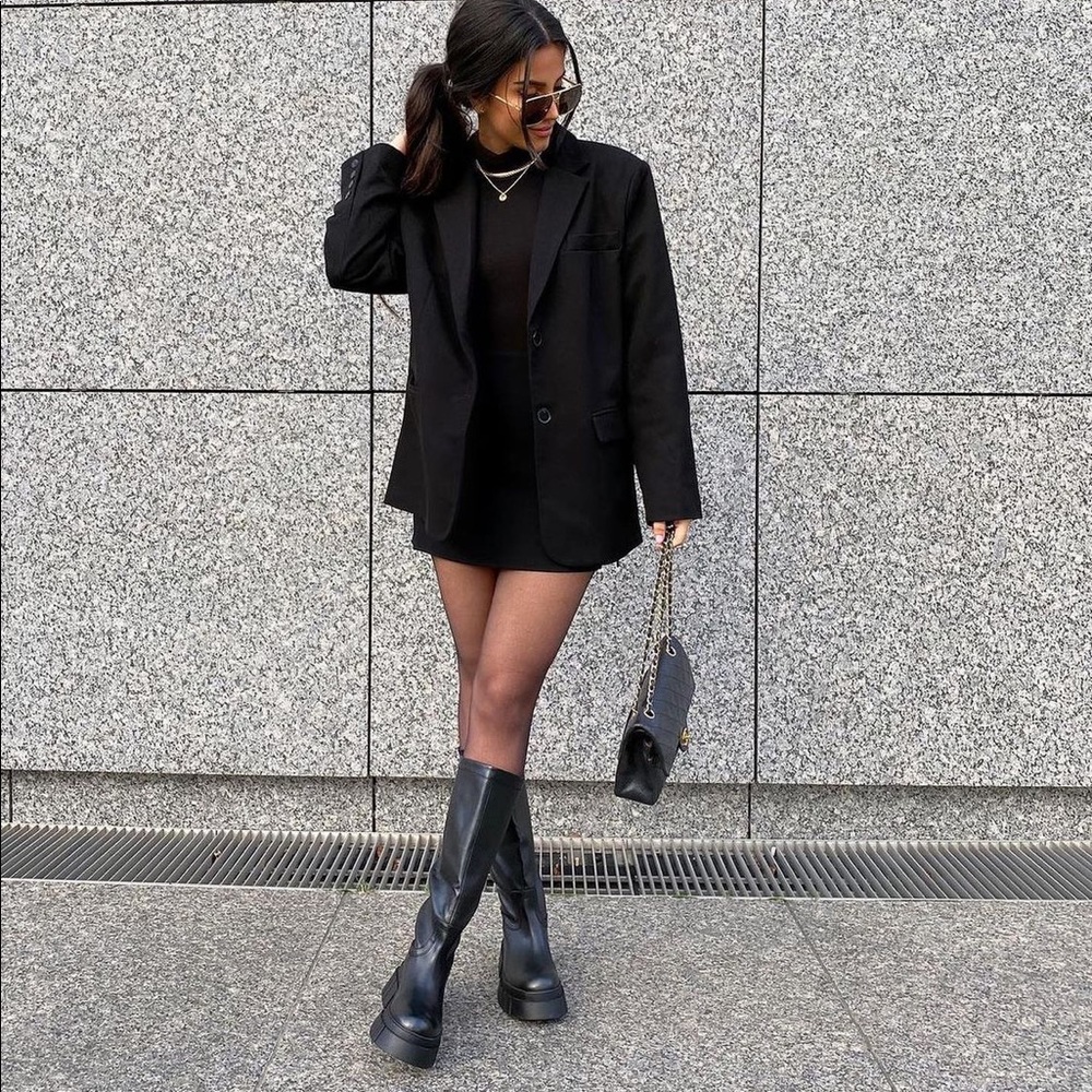 🌺☀️HP☀️🌺 𝐋𝐀𝐒𝐓 𝗡𝗪𝗧 𝗭𝗮𝗿𝗮 • High Shaft Treaded Sole Boots - Picture 7 of 17